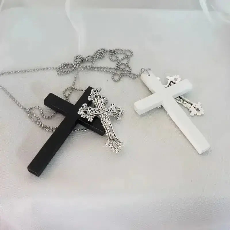 Personality Punk Y2K Cross Wood Black Drill Cool Pendant Necklace for Women Vintage Spicy Girls Hip Hop Necklace Jewelry Gifts