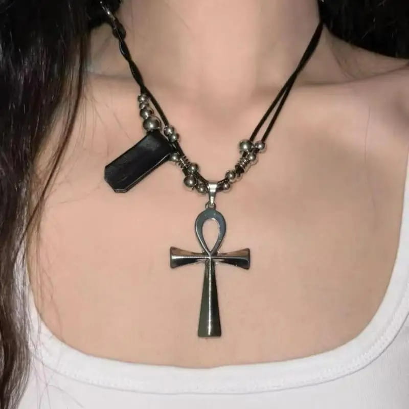 Personality Punk Y2K Cross Wood Black Drill Cool Pendant Necklace for Women Vintage Spicy Girls Hip Hop Necklace Jewelry Gifts
