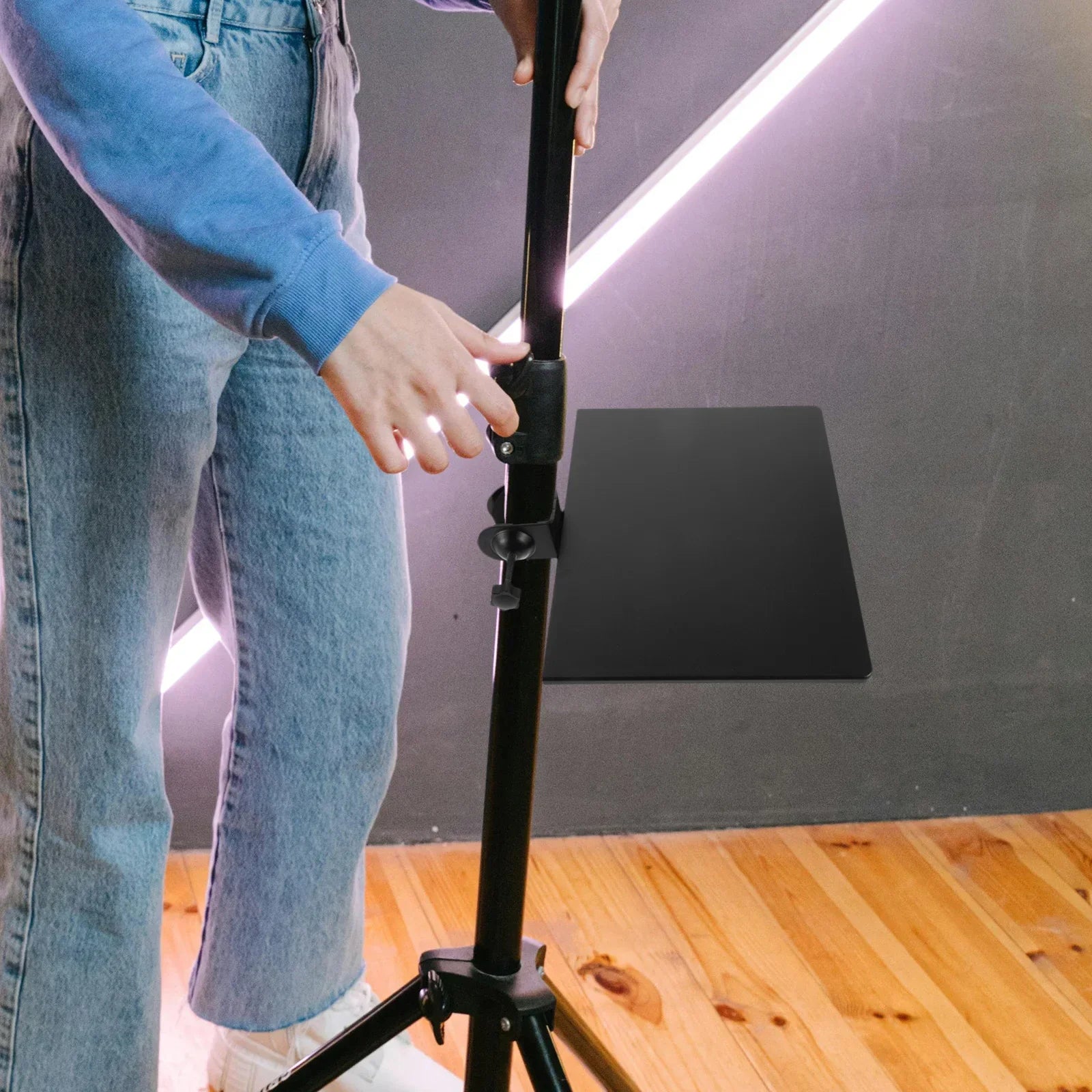 Black metal adjustable microphone stand with locking mechanism and clamp-on stand tray metal for live streaming karaoke