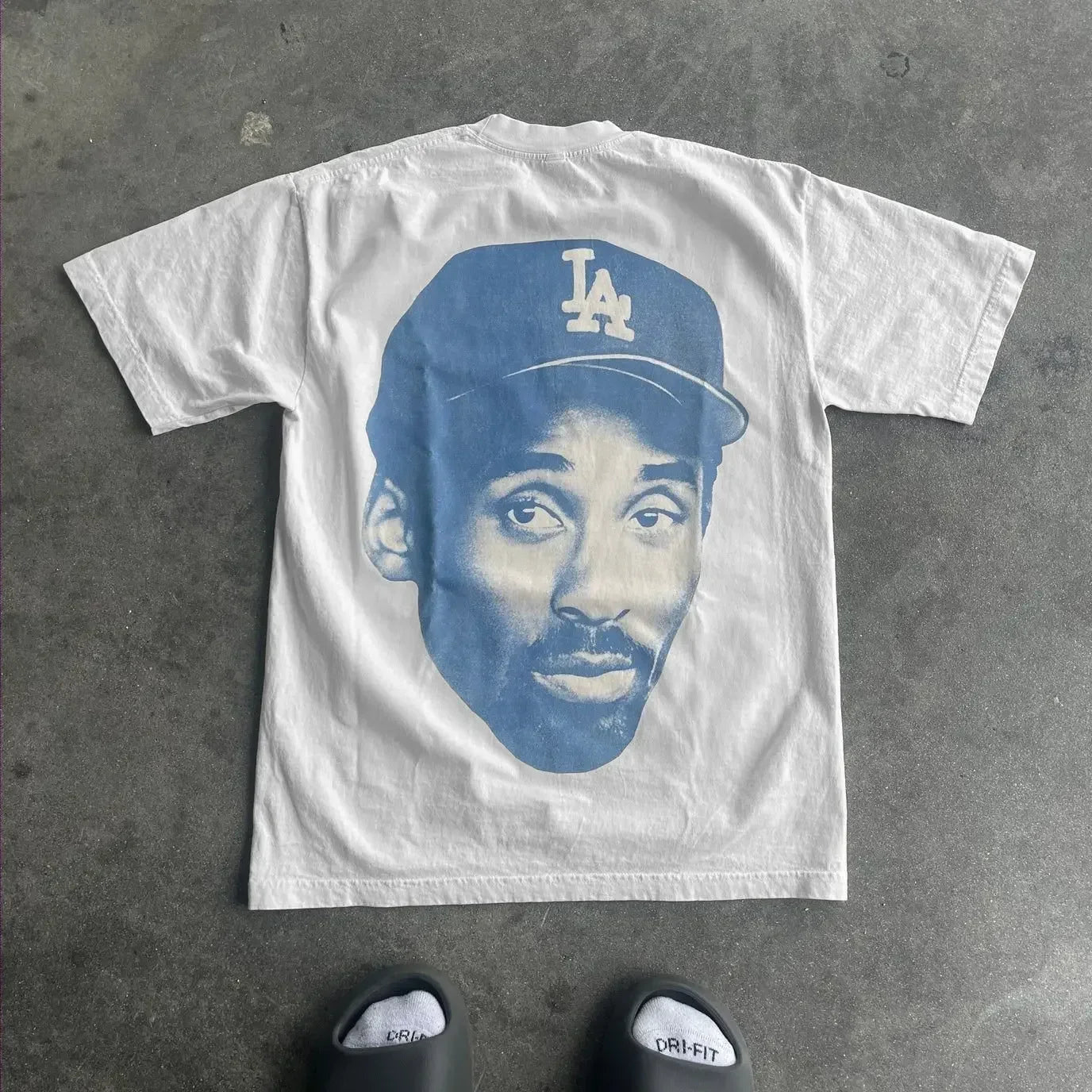 White cotton oversized couples goth t shirt with blue kobe bryant la dodgers cap graphic american harajuku high basketball tops y2k
