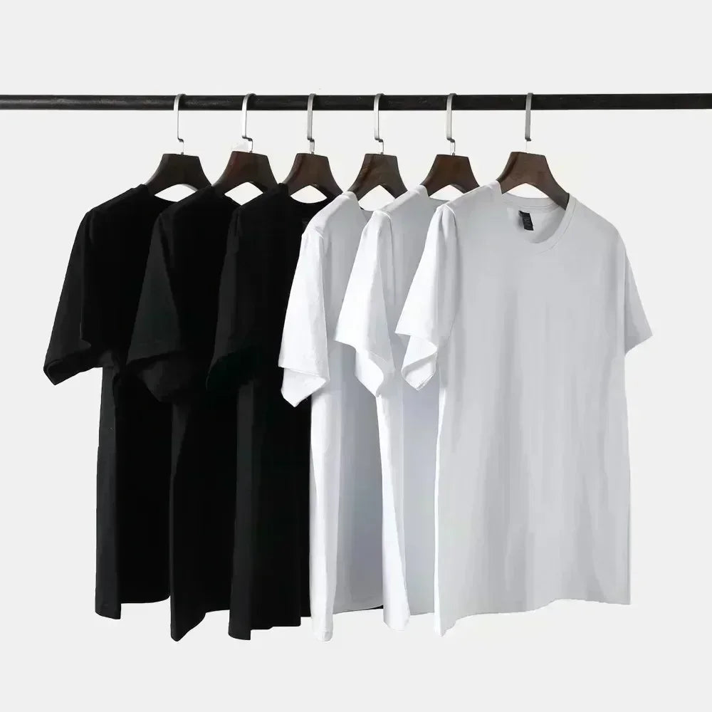 Black and white pure cotton loose American hip hop singer printed short-sleeved t-shirts on wooden hangers
