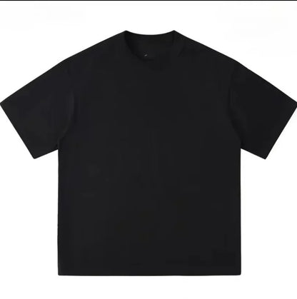 Black minimalist short-sleeved t-shirt with crew neck and subtle texture featuring hip hop Y2K portrait double-sided printing