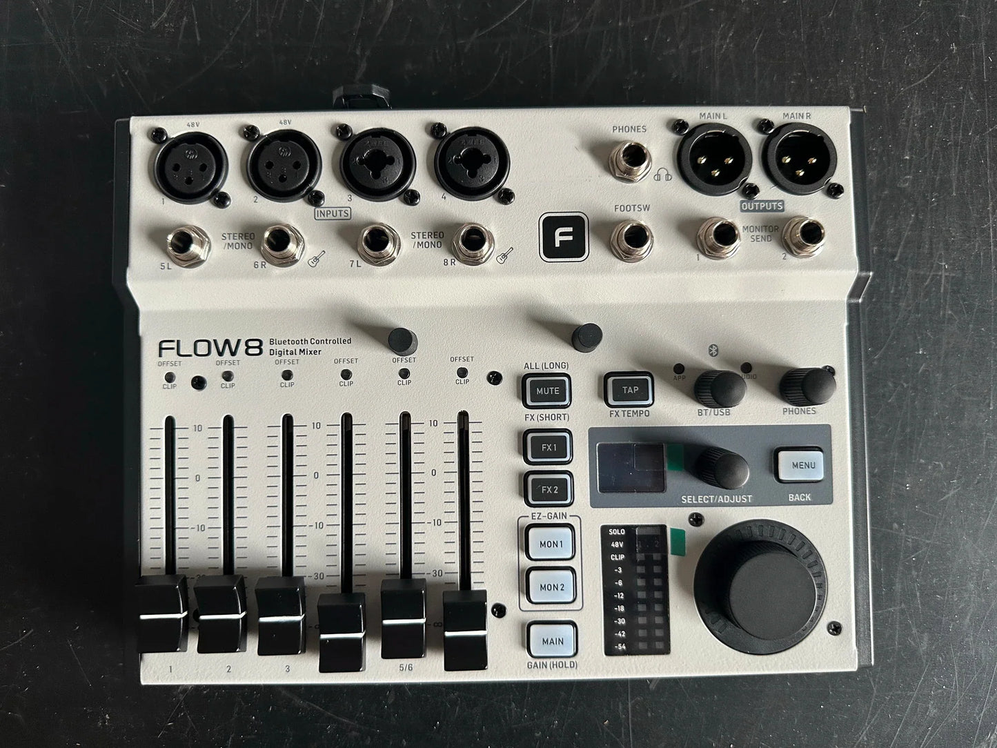 Behrner flow8 white digital mixer with black knobs and bluetooth mixer audio control for micwl audio use