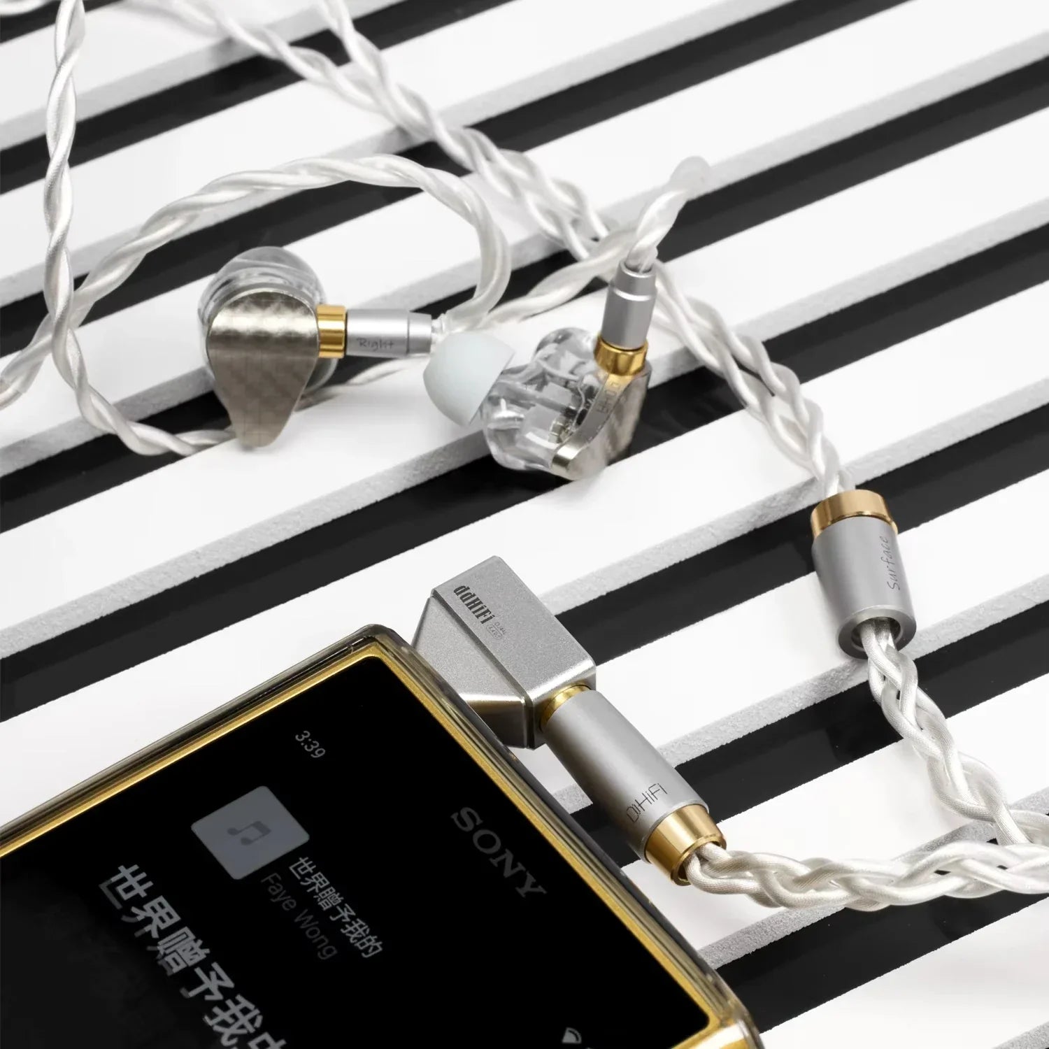 Silver and gold-plated dj44l in-ear monitors with transparent housings and full-metal one-piece construction for type beat music