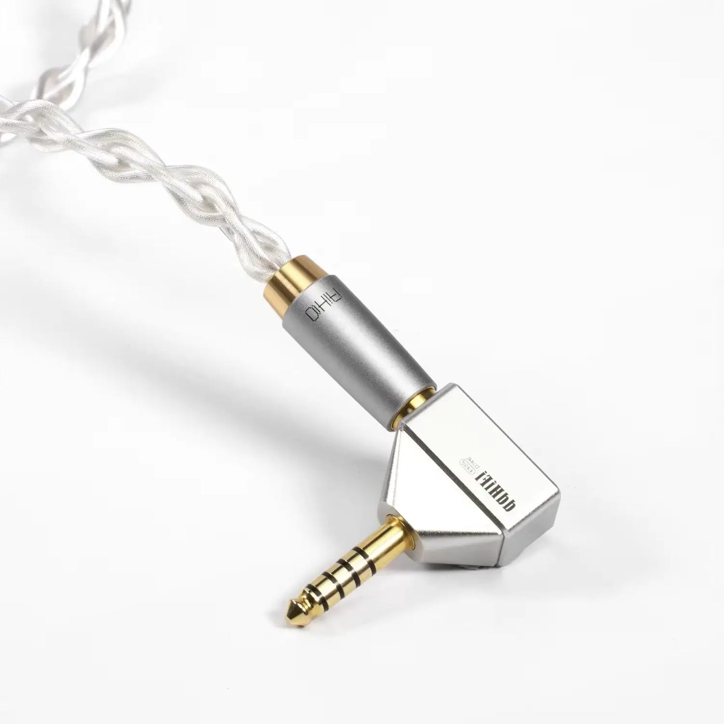 Dj44l silver and gold-plated ohm 3.5mm angled audio cable connector with braided white cord and one-piece construction