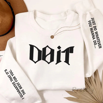 White long-sleeved crewneck sweatshirt women with black gothic lettering pink kpop fan skz sweatshirts pullover streetwear