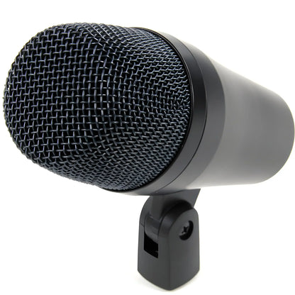 Black drum microphone e902 with mesh grille and matte plastick shell for crisp bass drum sound and wide 40hz response