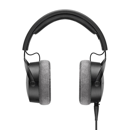 Black pro x wired professional recording headset with gray plush earcups designed for esports computer game use