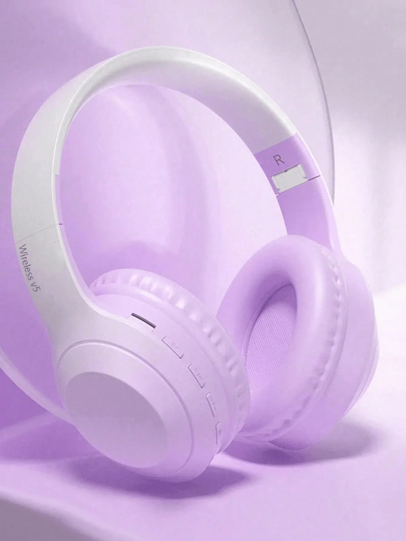 White wireless over-ear headphones with soft padded earcups featuring noise cancelling gaming and stereoscopic surround sound
