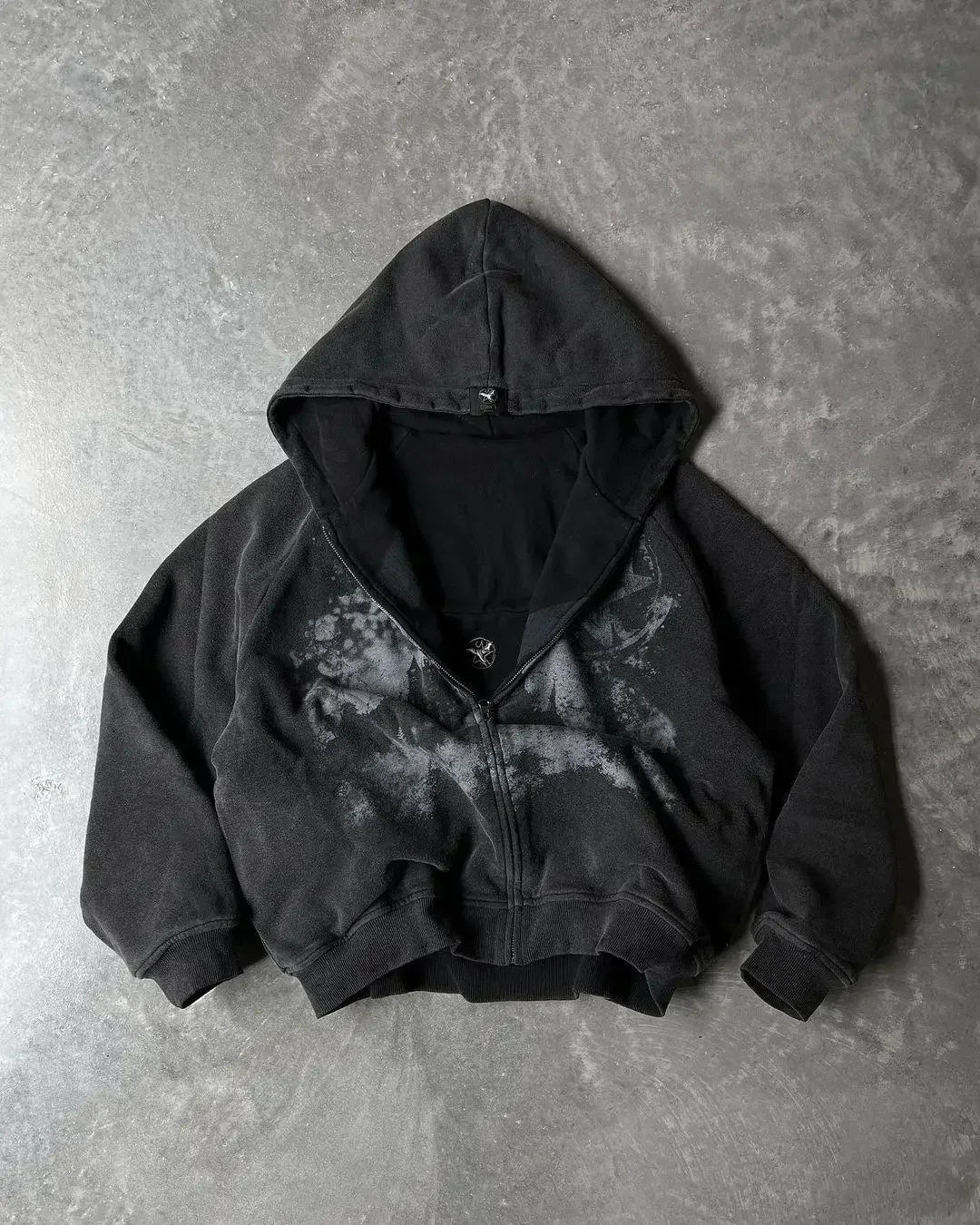 Black series oversizeds hip hop american hooded sweatshirts rock zip-up hoodie with faded floral graphic and ribbed cuffs and hem