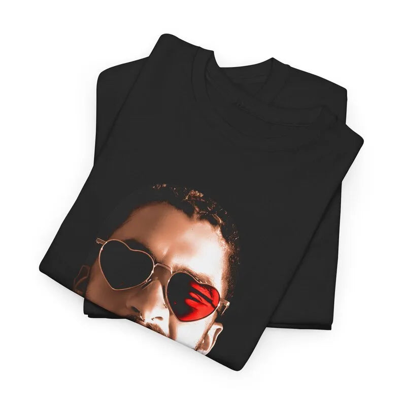 Black cotton hip hop singer print pattern t-shirt featuring man with heart-shaped sunglasses casual loose oversized top