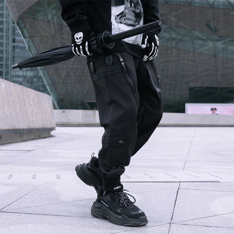 Black hip hop tactical cargo pants for men with multiple pockets and a drawstring waistband waist fahsion streetwear