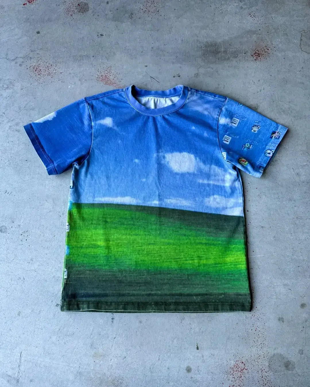 High quality y2k blue and green gradient graphic tee with sky and grass print hip hop trend cool design sense shirt