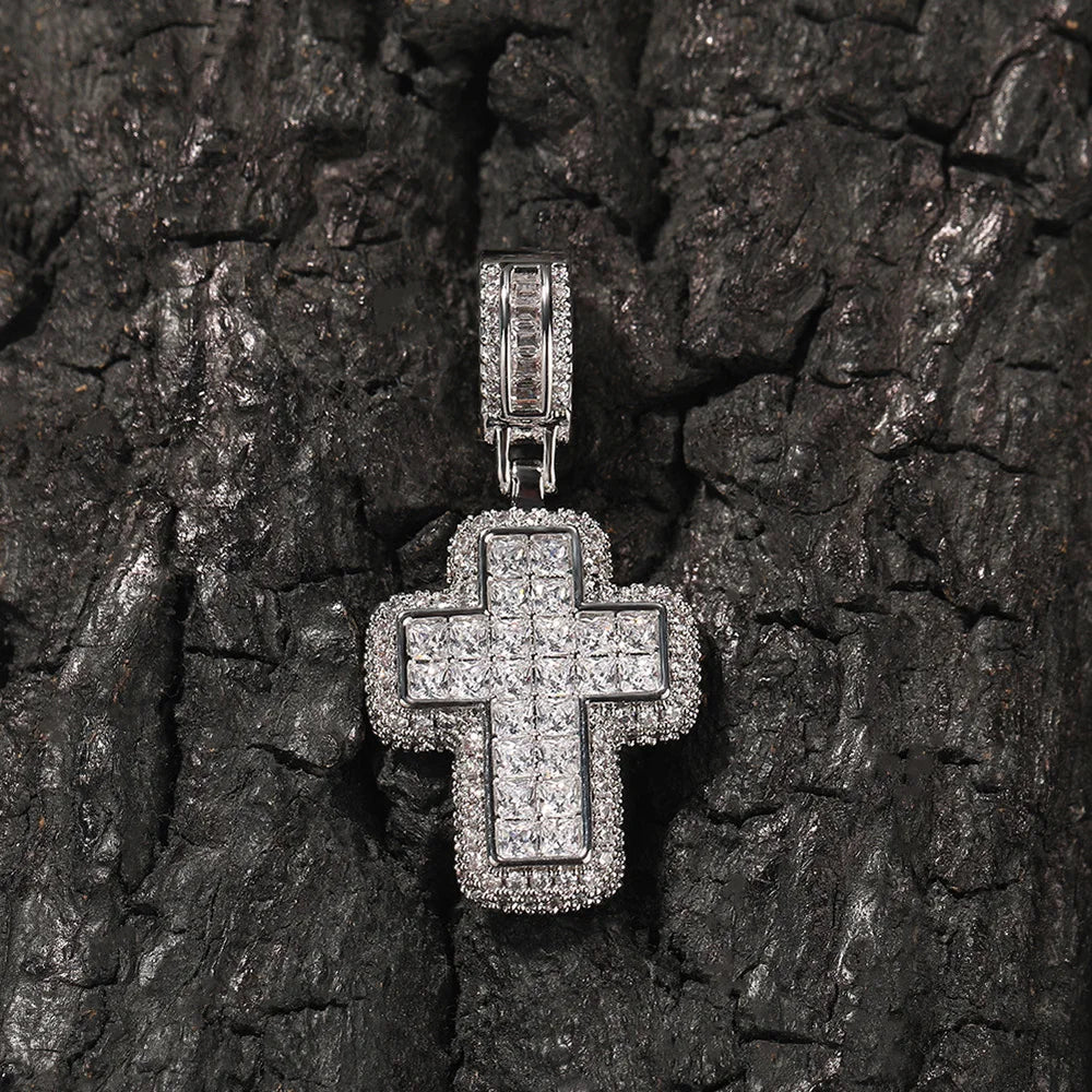 A sparkling silver hiphop luxury inlaid cz cross pendant with clear stones for punk personality rapper fashion jewelry