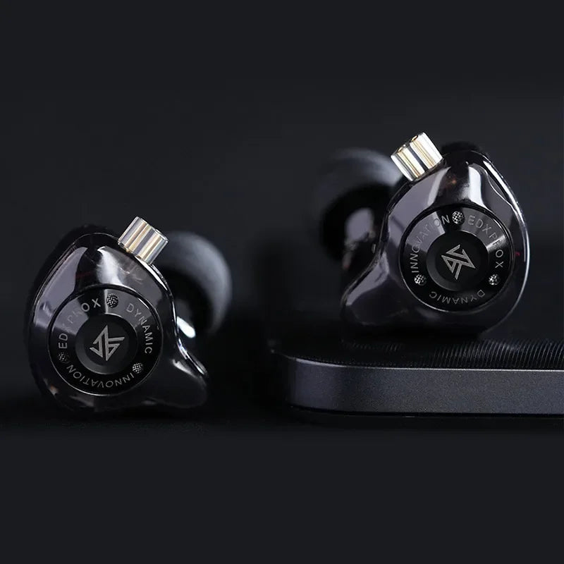 Black glossy innox dynamic earphone hifi bass with silver metallic knobs ideal for bass earbud sport music cancelling use