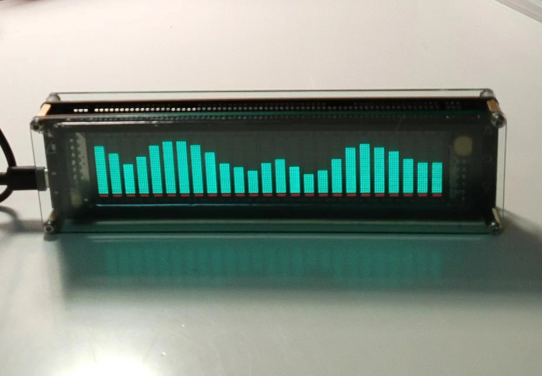 Link1 ak2515v2vfd music audio spectrum indicator with glowing teal led bar graph and precision clock adjustable agc mode in transparent casing