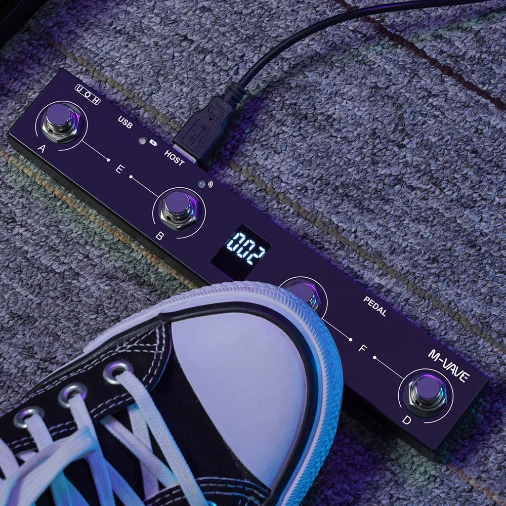 Black m-vave chocolate plus wireless midi controller keyboard with purple illuminated buttons and digital display 0:2