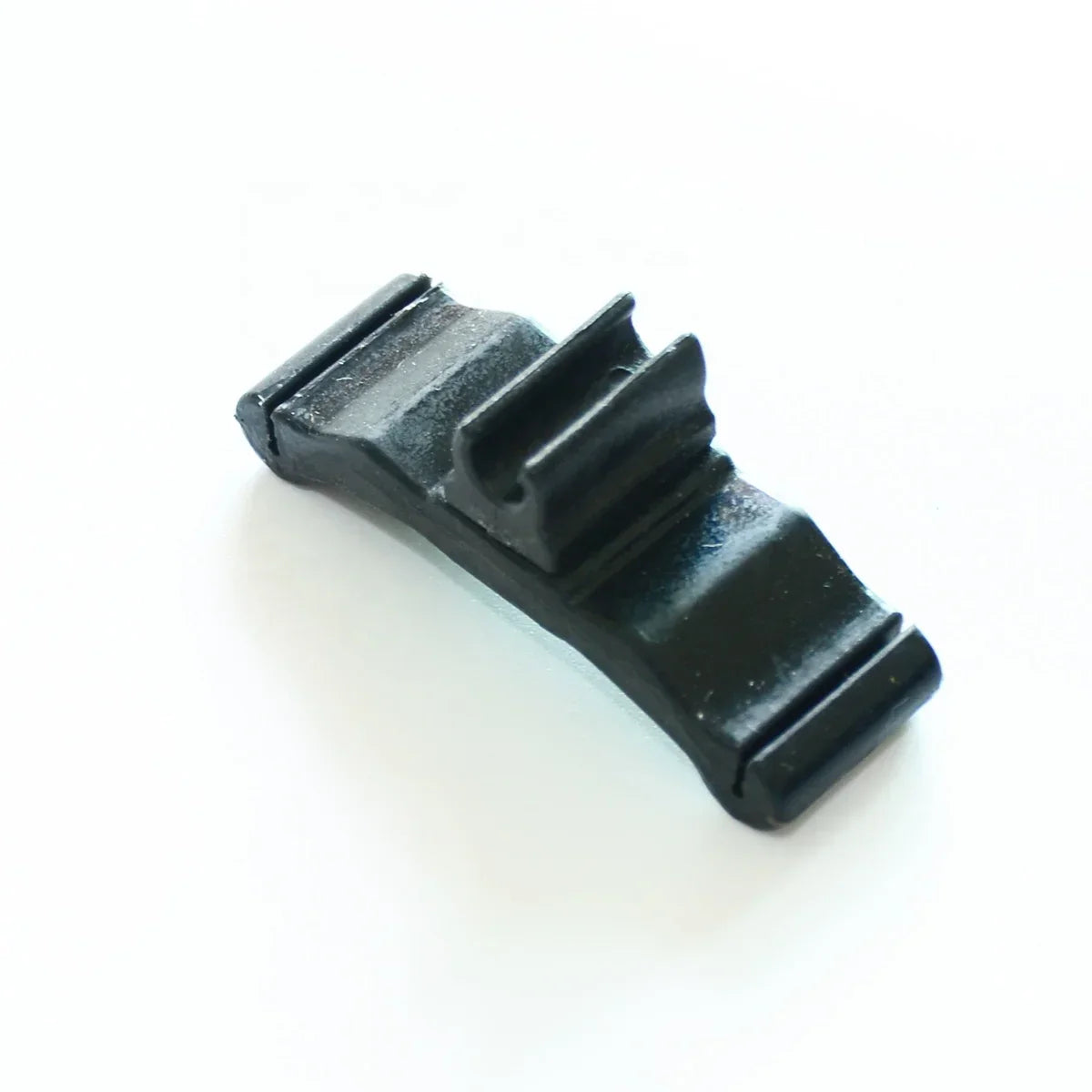 Black plastic m100b professional bass microphone clip with textured matte finish and three notches for secure hold