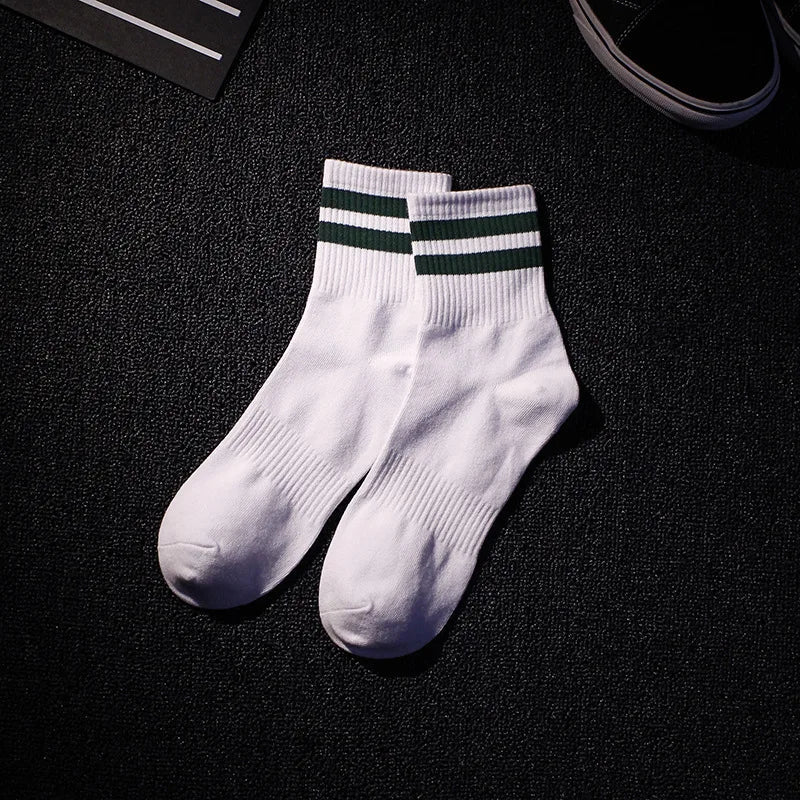 White ankle mens socks fashion with dark green and white striped cuffs made of soft hop cotton rainbow material for casual tide harajuku style