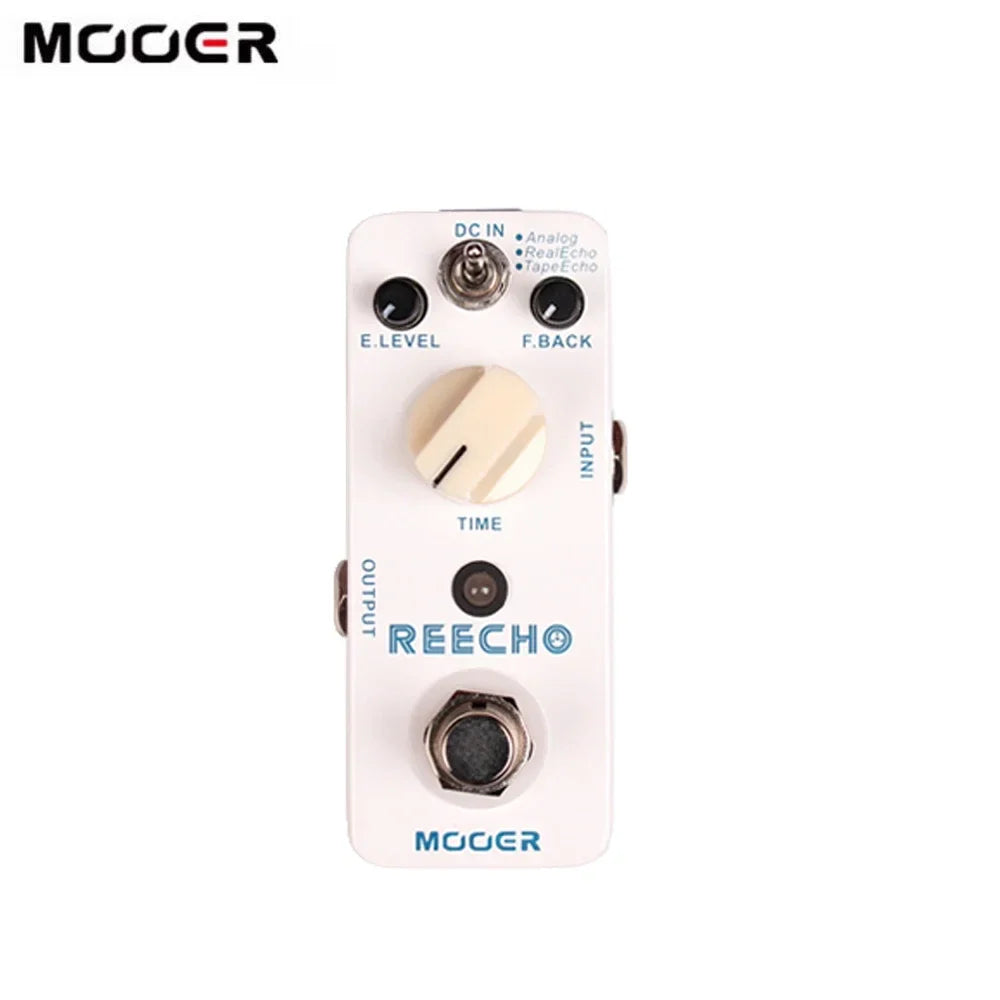 White Mooer Reecho analog tape echo pedal with cream time knob and black controls features true bypass and real echo modes
