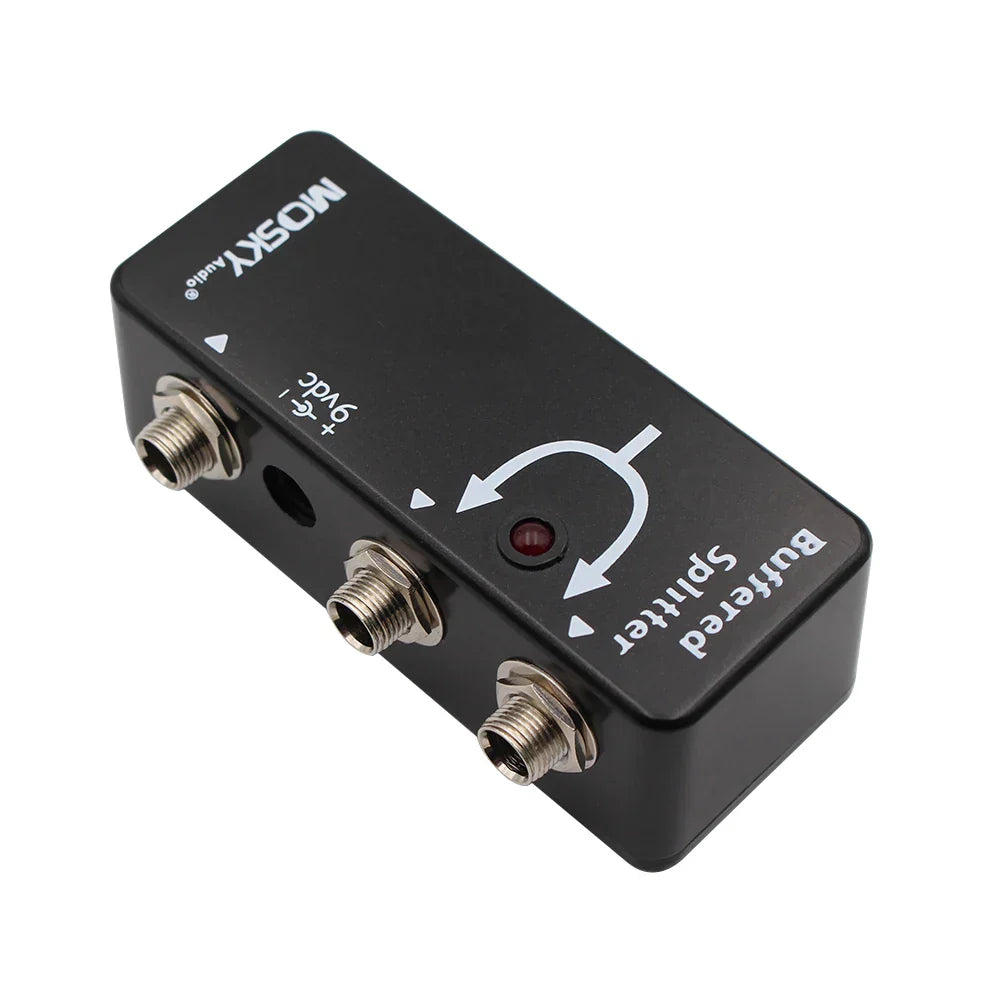 Black mosky buffered splitter pedal featuring three silver threaded audio jacks and red led for dual-amp setup