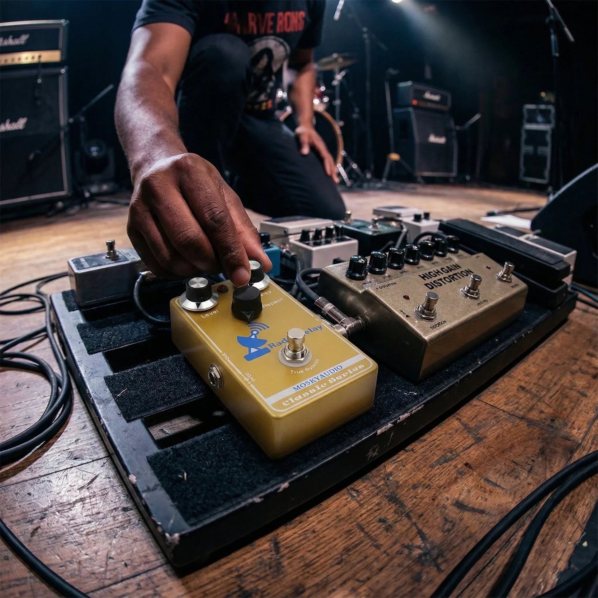 Yellow mosin audio classic series wah pedal with black knobs and blue logo paired with mosky radar delay analog digital hybrid delay level repeat guitar pedal