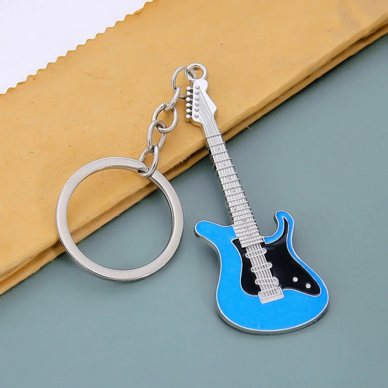 Blue and black enamel classic guitar keychain with silver metal hardware ring musical instruments man women gift
