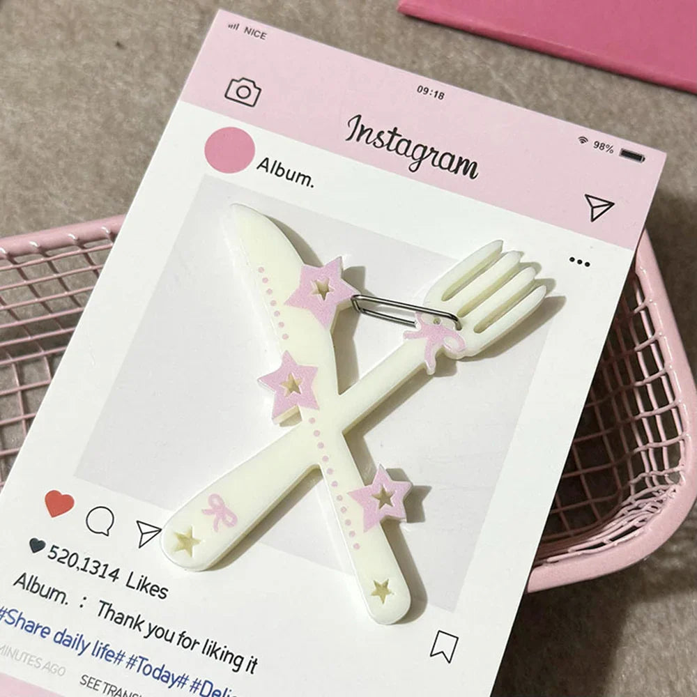 Pastel pink and white resin music note fork and knife clip with star embellishments for bags creative bag and phone pendant backpack