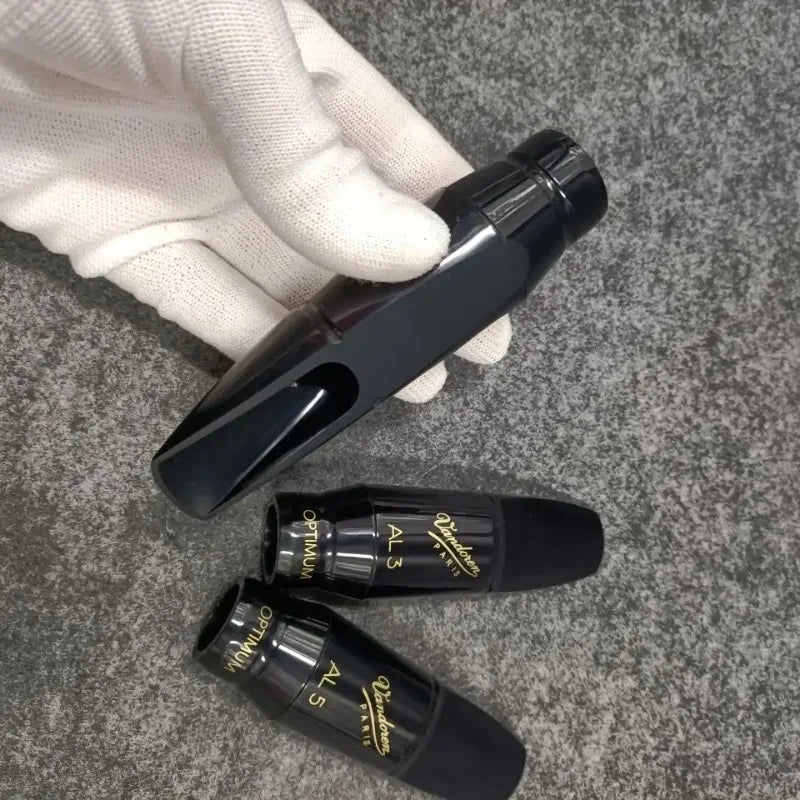 Black plastic alto saxophone classical saxophone head curdlin al5 alto saxophone mouthpiece with gold bachmann paris branding