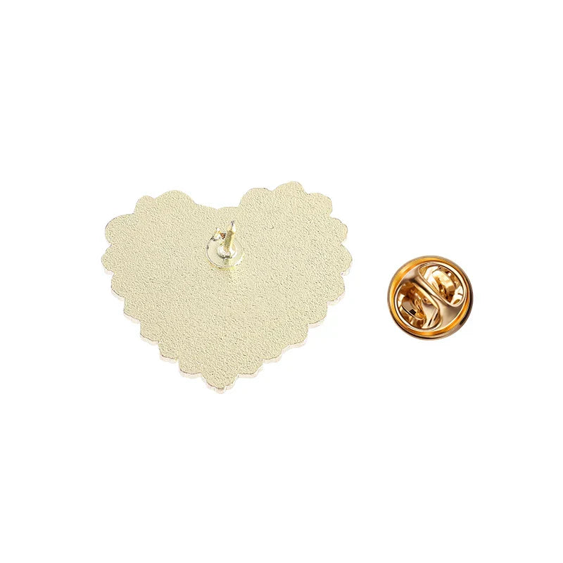 Gold-toned heart-shaped sweet enamel pin with scalloped edge and textured surface for smile brooches clothes accessories
