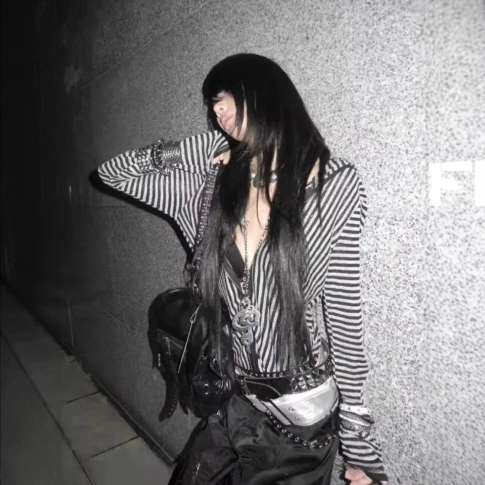 Black and white striped long-sleeved hoodie with studded details hip hop y2k stripe harajuku hip hoodie grunge goth style