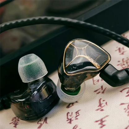 Black and gold inlaid transparent tangzu wan er studio edition in ear monitors with 10mm pet diaphragm and 2pin hifi wired design