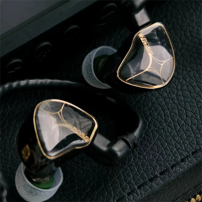 Black and gold inlaid tangzu wan er studio edition in ear monitors with 10mm pet diaphragm and 2pin hifi wired design