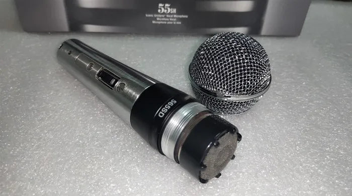 Silver and black wired microphone professional dynamic 565sd microphone karaoke handheld with mesh grille model 58s1d