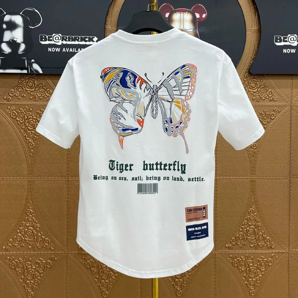 White short-sleeved graphic hip hop t-shirt with colorful tiger butterfly print on back heather male tees korean clothing