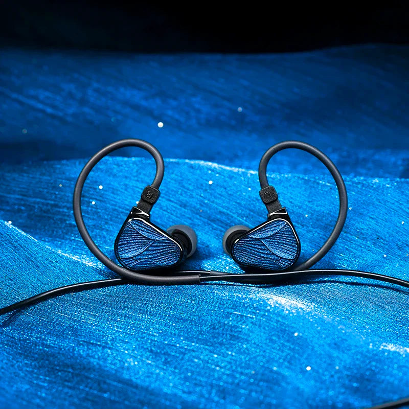 Blue textured truthear x crinacle zero blue2 wired in-ear headphones with black ear hooks featuring dynamic vocalism principle