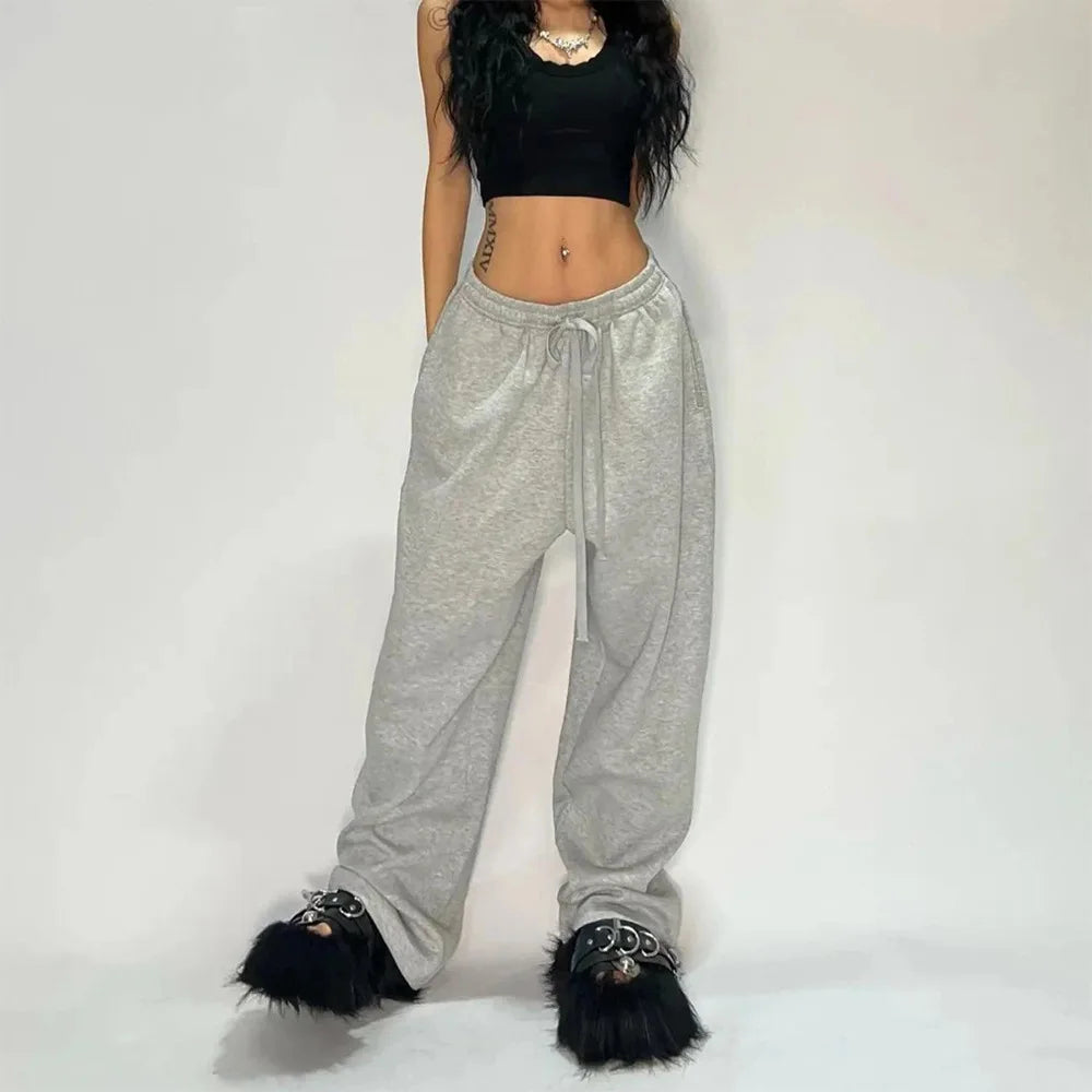 Woman American Hip Hop Wide Leg Joggers Street Dance Casual Sweatpants Retro Loose Fit Comfortable Trendy Athletic Style