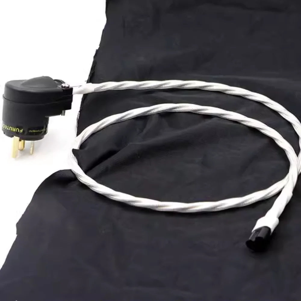 7NOCC Audiophile-grade audio power cord featuring single-crystal copper with silver plating and an mini8-shaped tail connector