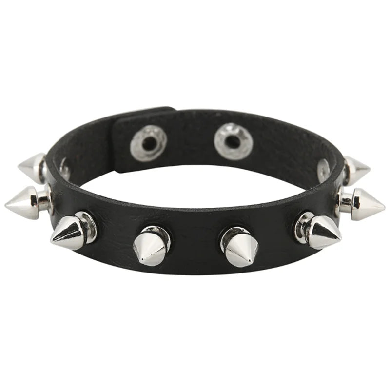 1Pc Hip Hop Men Goth PU Leather Wristband bracelet en cuir Vintage Cosplay Rock Spikes Rivet Chunky Cuff Black браслеты