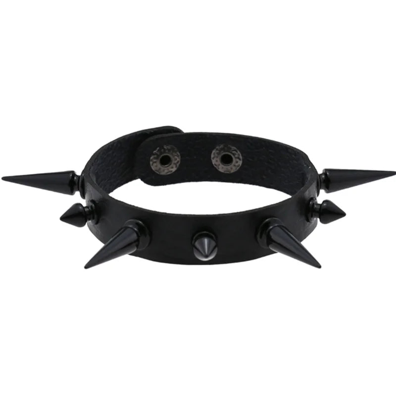 1Pc Hip Hop Men Goth PU Leather Wristband bracelet en cuir Vintage Cosplay Rock Spikes Rivet Chunky Cuff Black браслеты