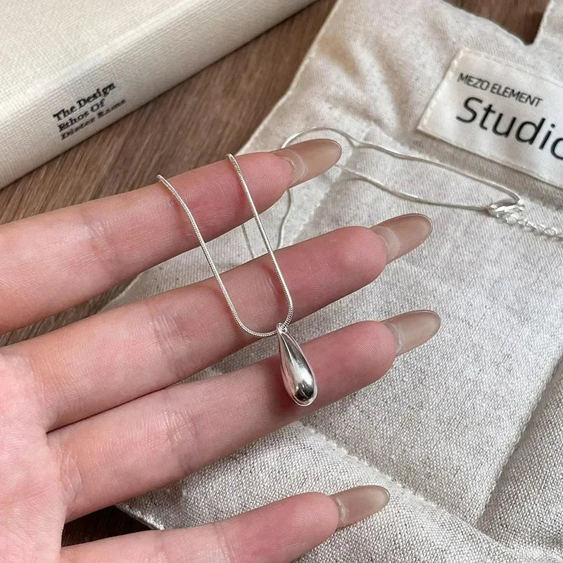 Hip Hop Earphone Punk 2025 Fashion Pendant Necklace for Women Man Unisex Metal Headphone Chokers Necklaces High Street Jewelry