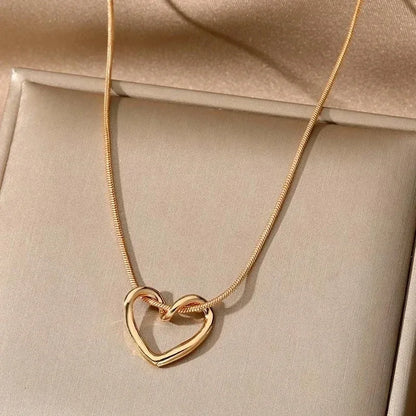 Hip Hop Earphone Punk 2025 Fashion Pendant Necklace for Women Man Unisex Metal Headphone Chokers Necklaces High Street Jewelry