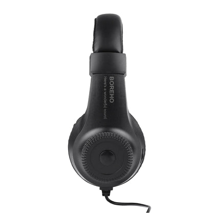 Black wired stereo monitor over-ear headphones with padded headband and 50mm driver for type beat music monitoring