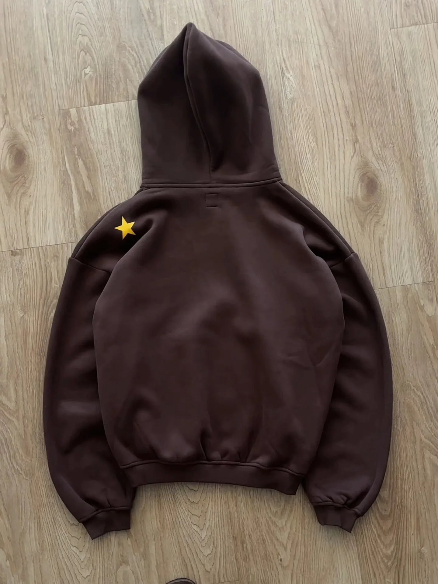 Brown hooded sweatshirt with yellow star embroidery on left shoulder y2k stands hiphop jojo hoodies harajuku style